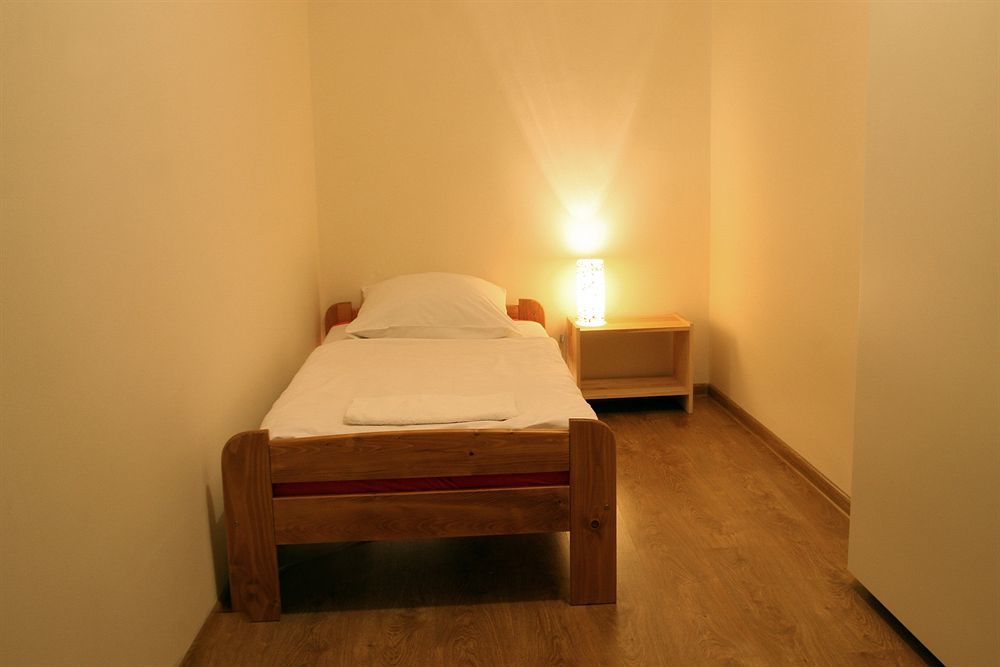 Frolic Goats Hostel Poznań Esterno foto