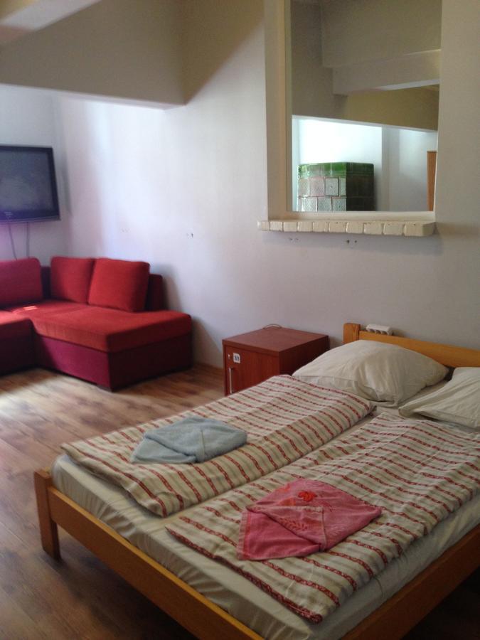 Frolic Goats Hostel Poznań Esterno foto