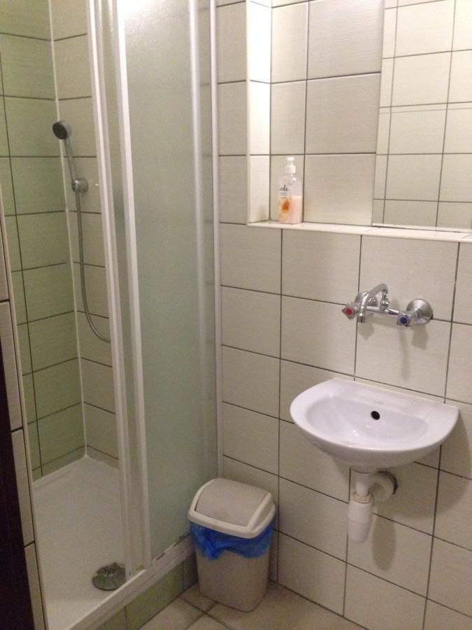 Frolic Goats Hostel Poznań Esterno foto