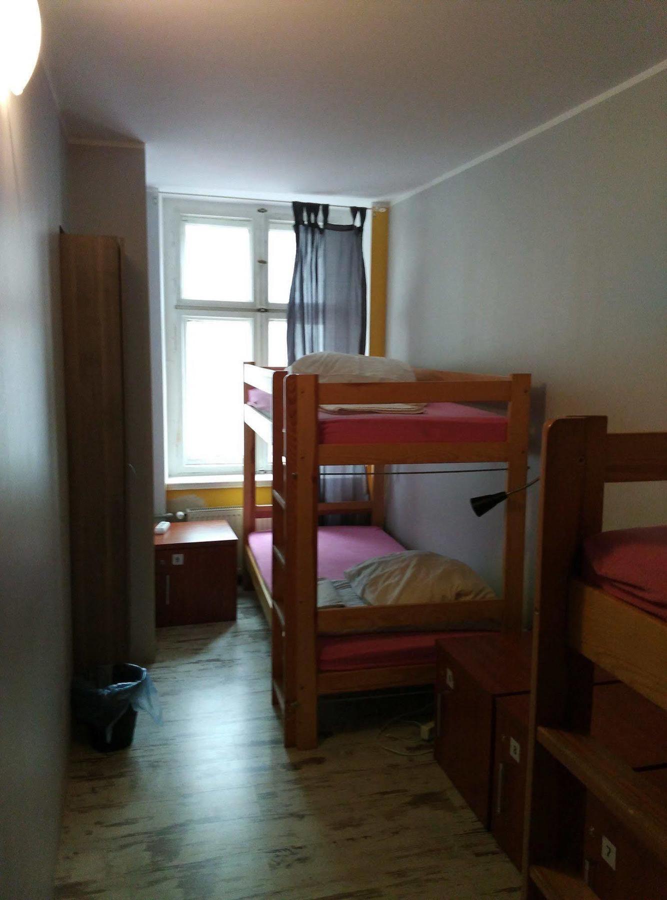 Frolic Goats Hostel Poznań Esterno foto
