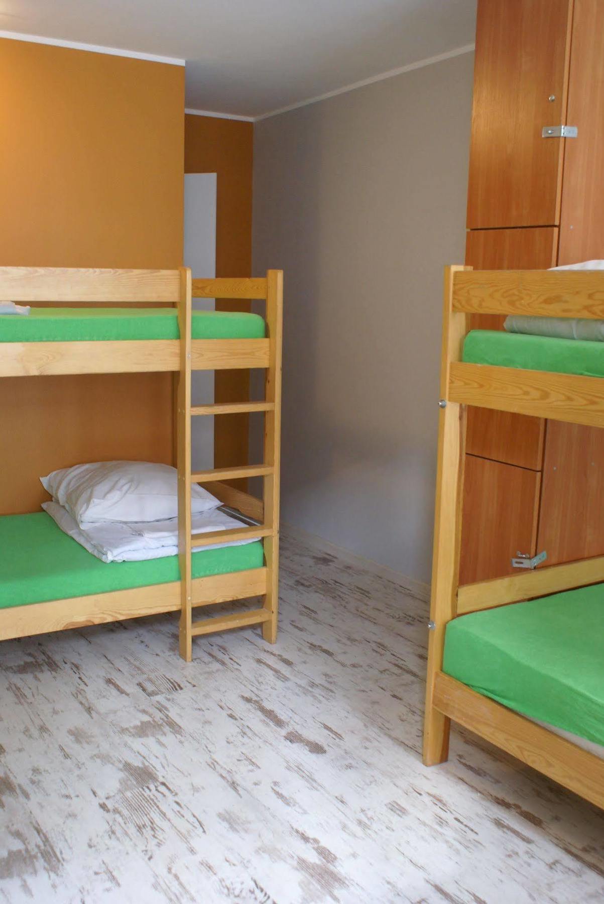 Frolic Goats Hostel Poznań Esterno foto