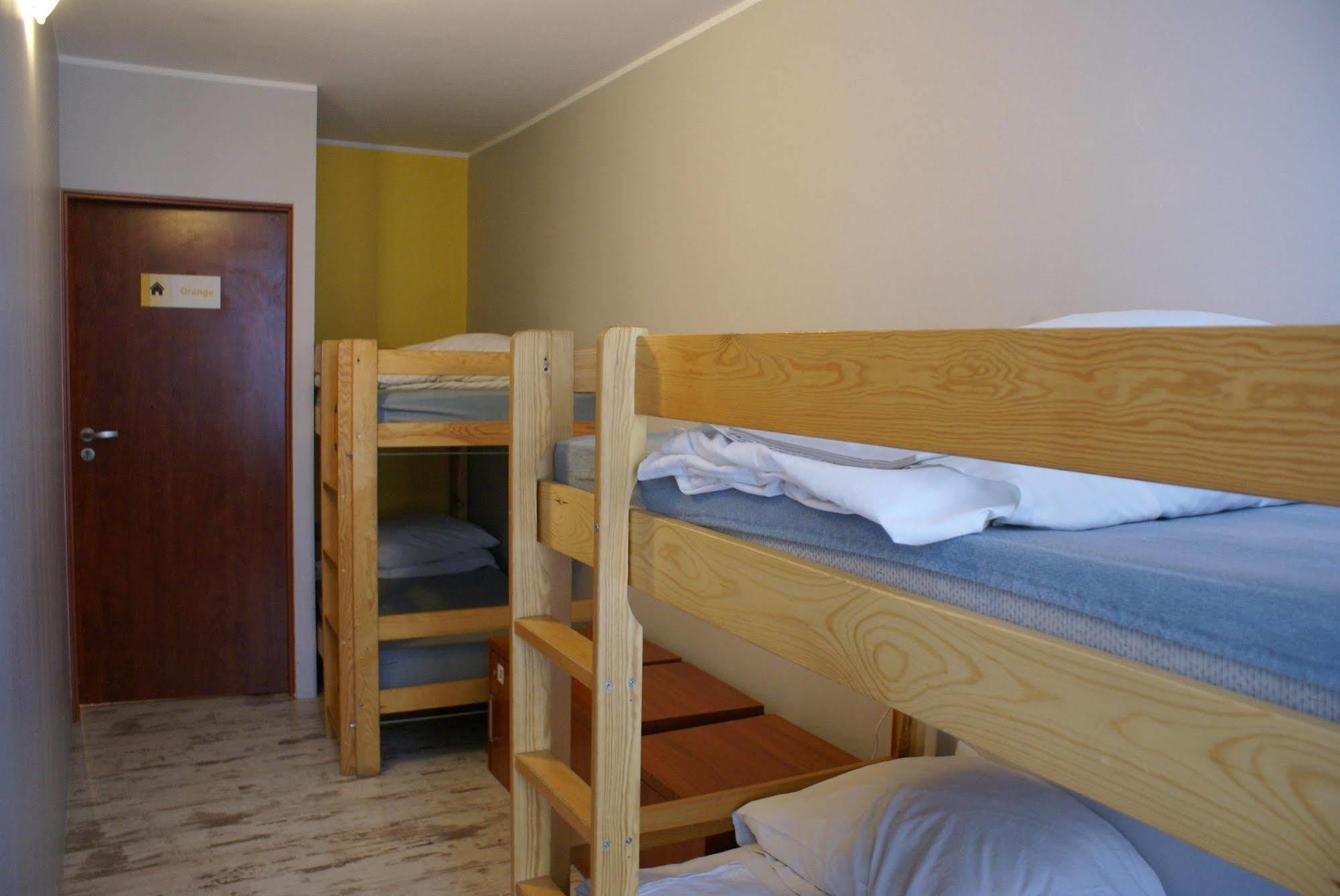 Frolic Goats Hostel Poznań Esterno foto