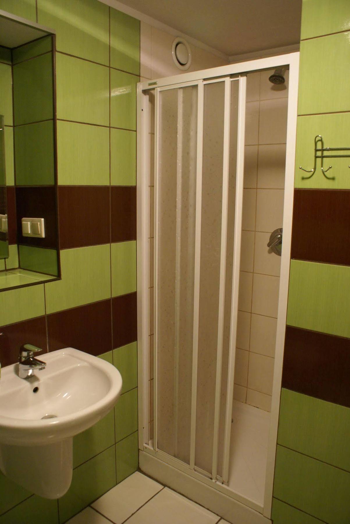 Frolic Goats Hostel Poznań Esterno foto