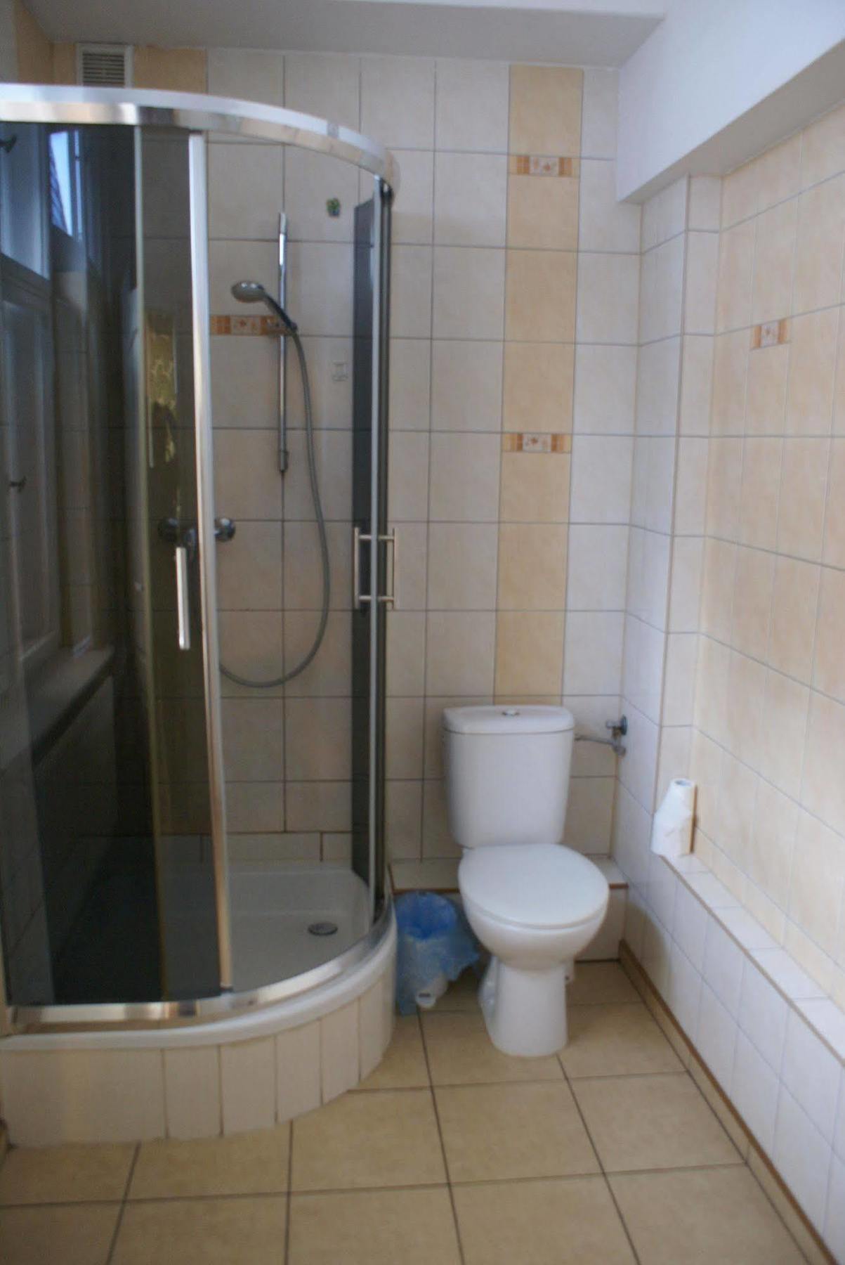 Frolic Goats Hostel Poznań Esterno foto
