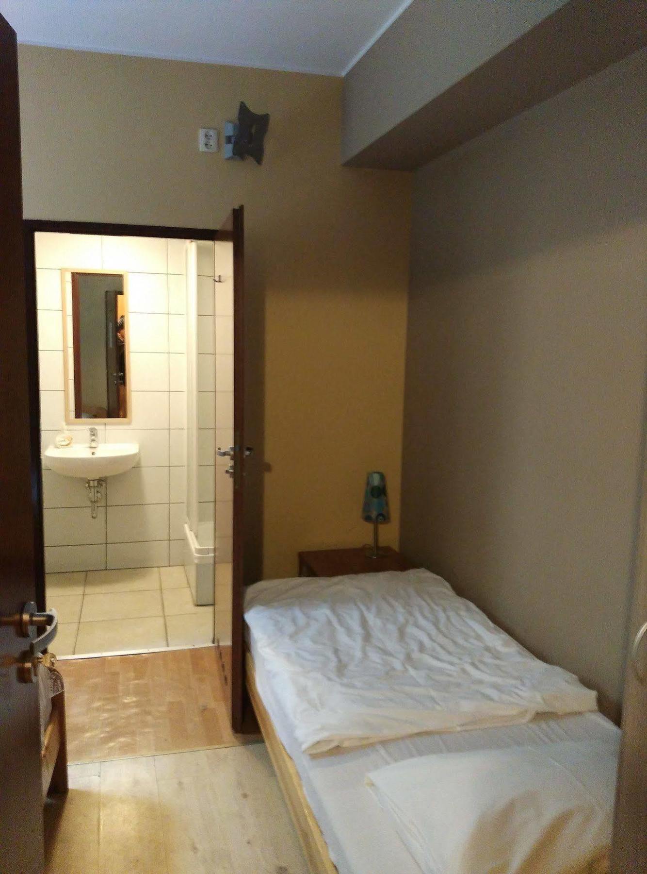 Frolic Goats Hostel Poznań Esterno foto