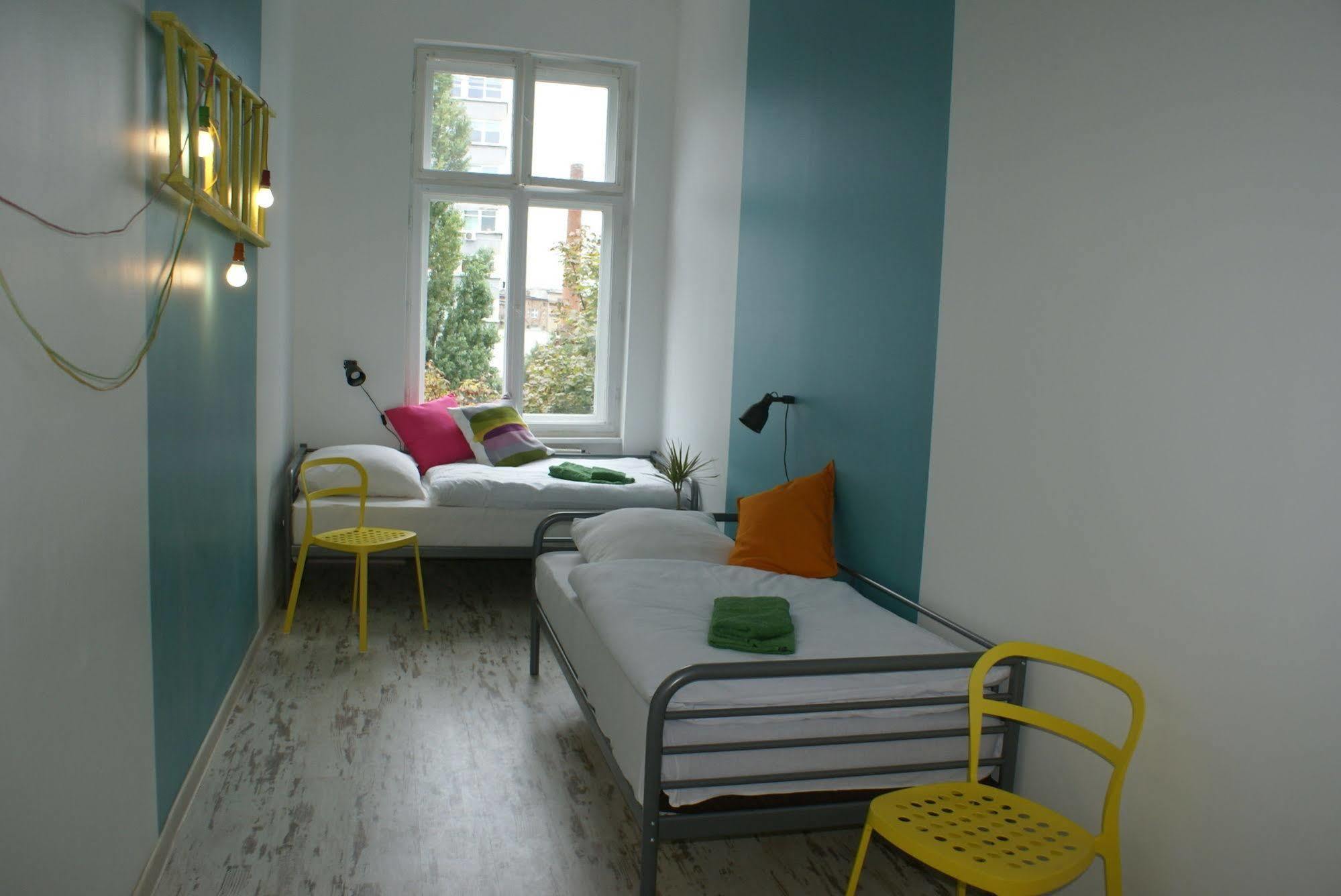 Frolic Goats Hostel Poznań Esterno foto