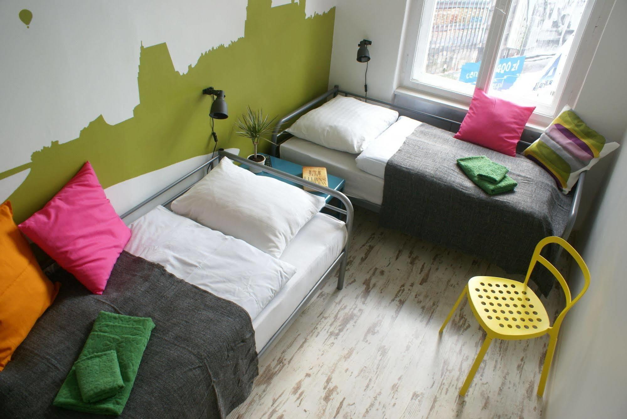 Frolic Goats Hostel Poznań Esterno foto